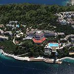 Green Beach Resort גונדוגן