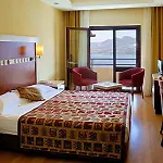 Green Beach Resort גונדוגן