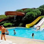 אתר נופש Green Beach Resort גונדוגן