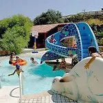 Green Beach Resort אתר נופש גונדוגן
