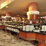 אתר נופש Green Beach Resort 5*