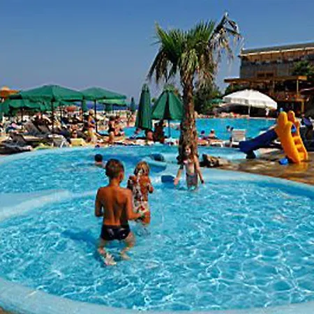 Semesteranläggning (resort) Green Beach Resort 5*