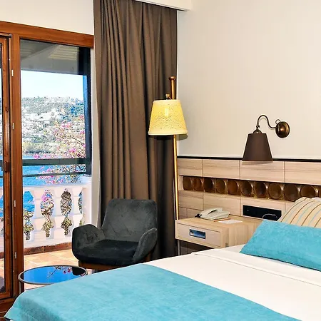 Курортный комплекс Green Beach Resort Гюндоган