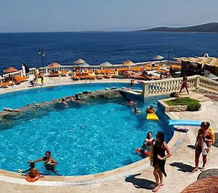 Green Beach Resort Semesteranläggning (resort)