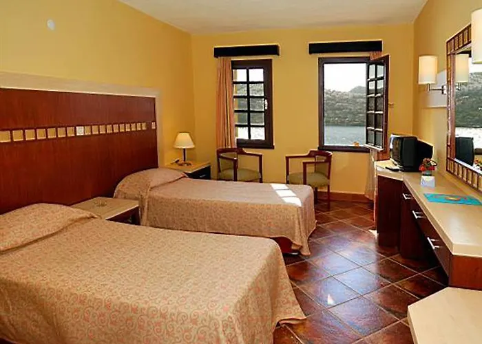 Resort Green Beach Resort 5*