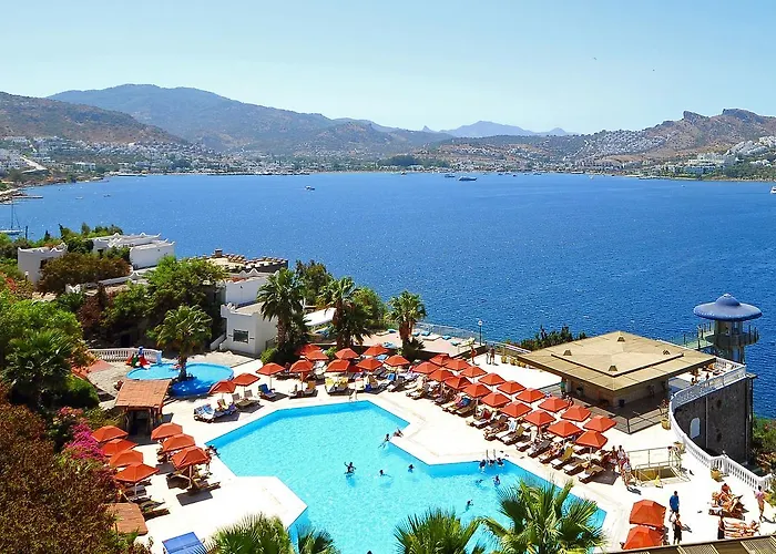 Resort Green Beach Resort 5*