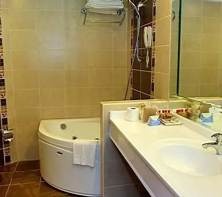 Θέρετρο Green Beach Resort 5*