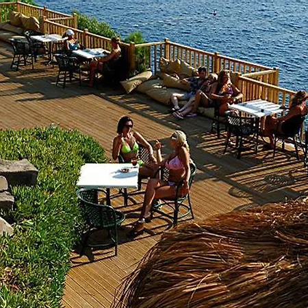 Θέρετρο Green Beach Resort
