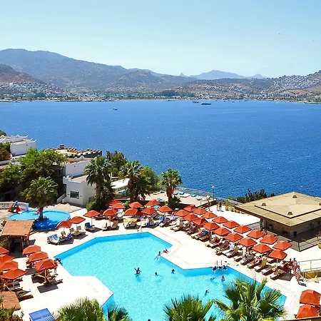 Complex Green Beach Resort 5*