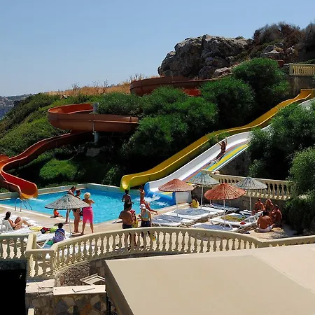 Green Beach Resort