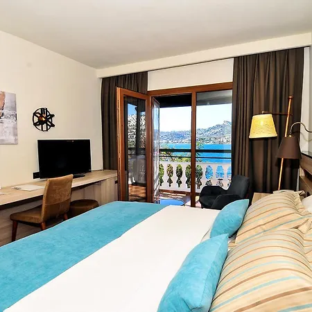 Green Beach Resort