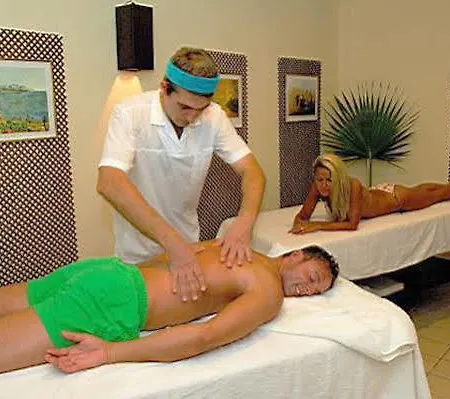 绿色海滩度假村 5* 京多安