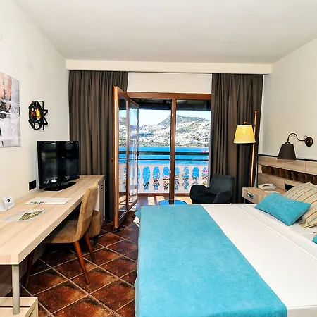 Θέρετρο Green Beach Resort 5*