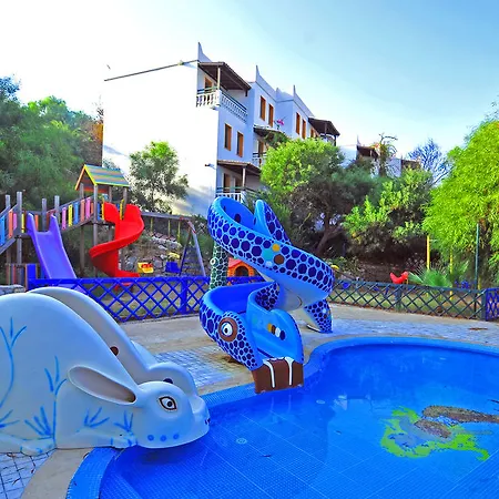 Θέρετρο Green Beach Resort 5*