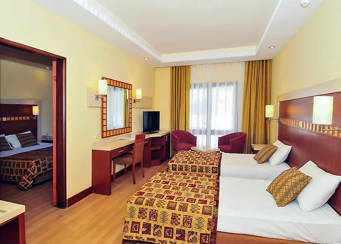 Green Beach Resort 5*