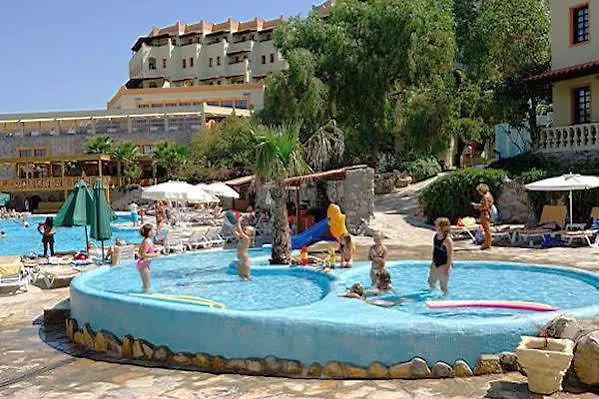 Green Beach Resort Ośrodek wypoczynkowy 5*